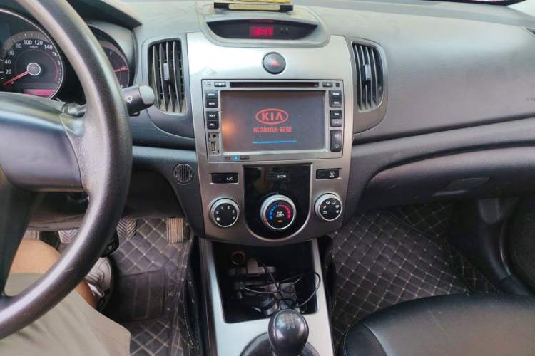 Used Kia Forte 2012 1.6L MT GL Commemorative Edition Audio And AC Panel