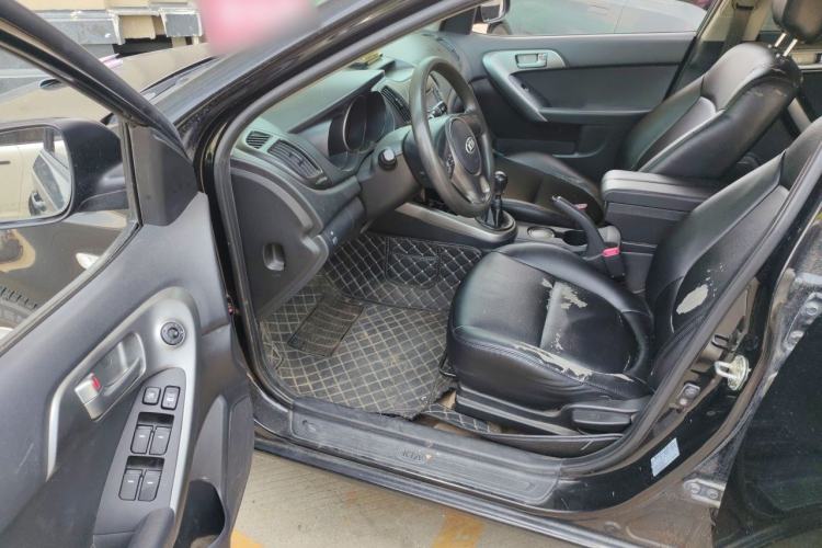 Used Kia Forte 2012 1.6L MT GL Commemorative Edition Driver Seat