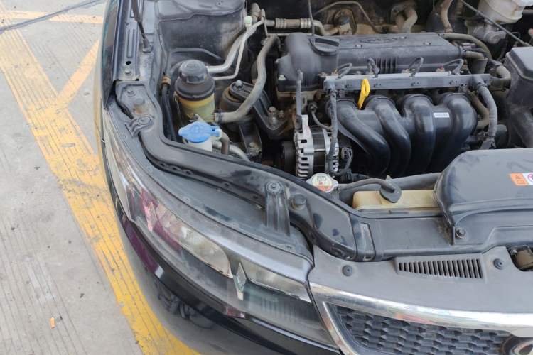 Used Kia Forte 2012 1.6L MT GL Commemorative Edition Engine Bay Right