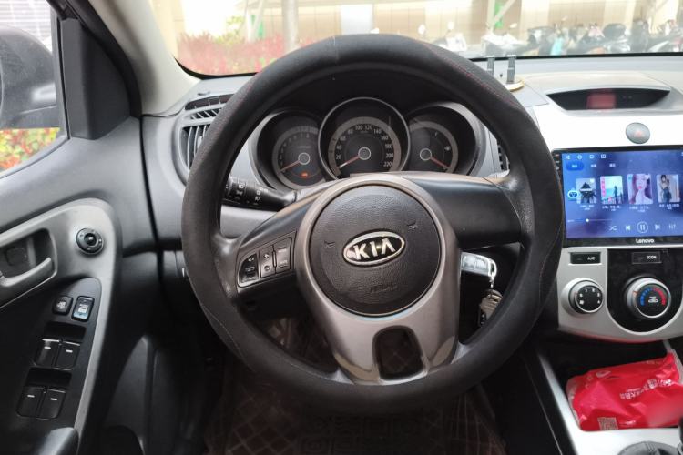 Used Kia Forte 2012 1.6L MT GL Commemorative Edition Steering Wheel