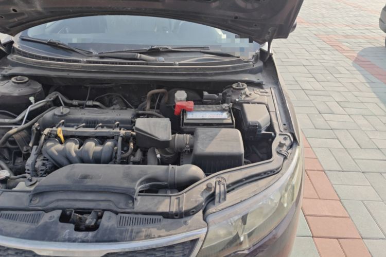 Used Kia Forte 2012 1.6L MT GL Commemorative Edition Engine Bay Left