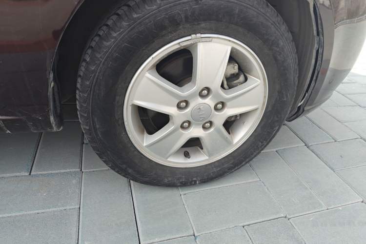 Used Kia Forte 2012 1.6L MT GL Commemorative Edition Right Front Wheel Hub