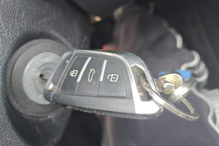 Used Kia Forte 2012 1.6L MT GL Commemorative Edition Vehicle Key