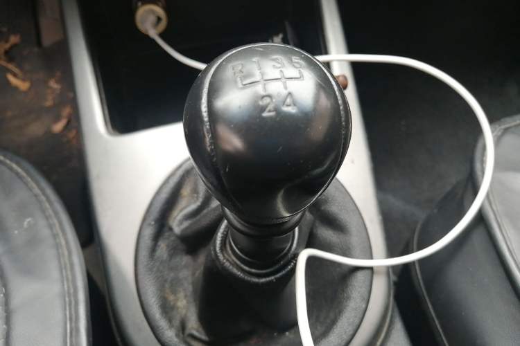 Used Kia Forte 2012 1.6L MT GL Commemorative Edition Gear Lever