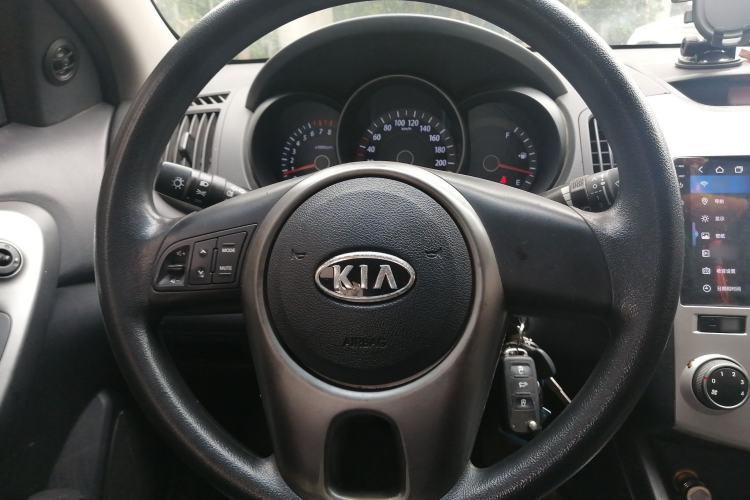 Used Kia Forte 2012 1.6L MT GL Commemorative Edition Steering Wheel