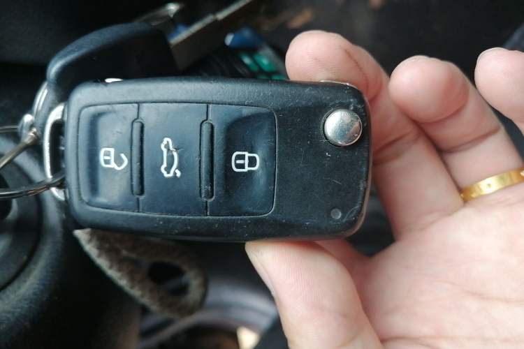 Used Kia Forte 2012 1.6L MT GL Commemorative Edition Vehicle Key