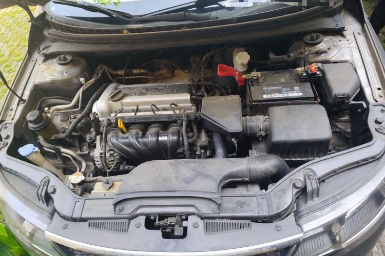 Used Kia Forte 2012 1.6L MT GL Commemorative Edition Engine Bay