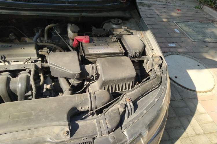 Used Kia Forte 2012 1.6L MT GLS Commemorative Edition Engine Bay Left