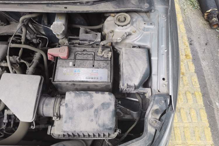 Used Kia Forte 2012 1.6L MT GL Commemorative Edition Engine Bay Left