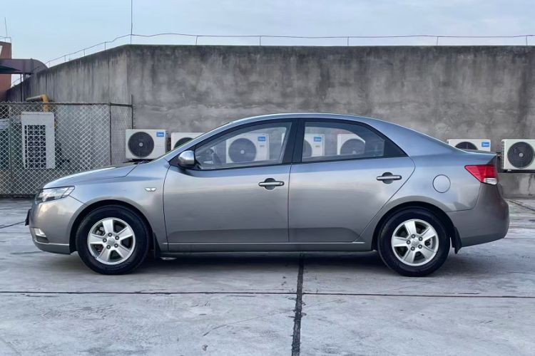 Used Kia Forte 2012 1.6L AT GL Commemorative Edition Exterior 3