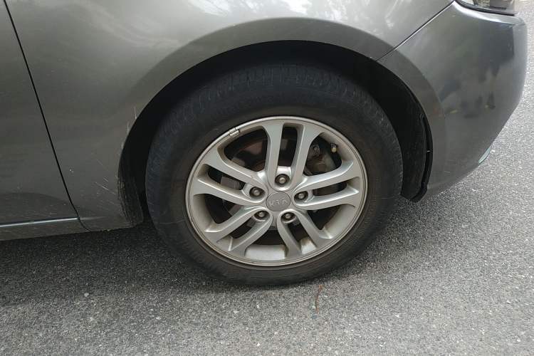 Used Kia Forte 2012 1.6L AT Premium Commemorative Edition Exterior 7
