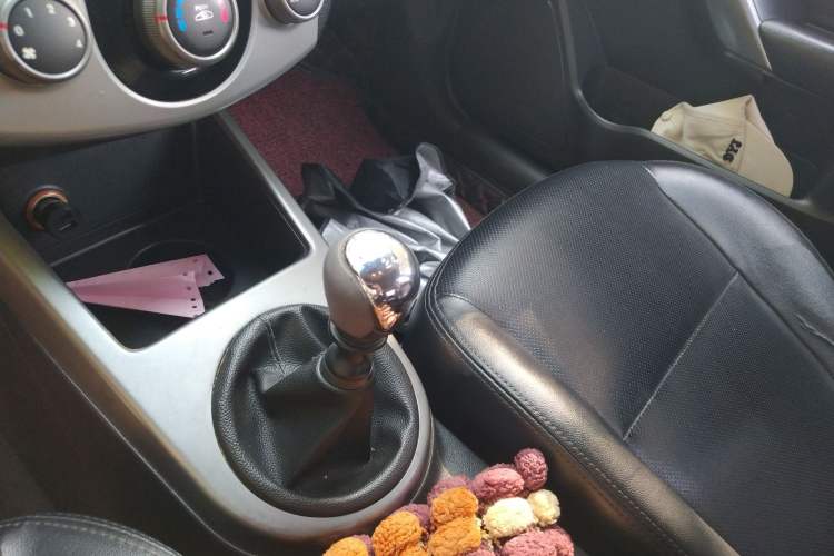 Used Kia Forte 2012 1.6L MT GLS Commemorative Edition Gear Lever