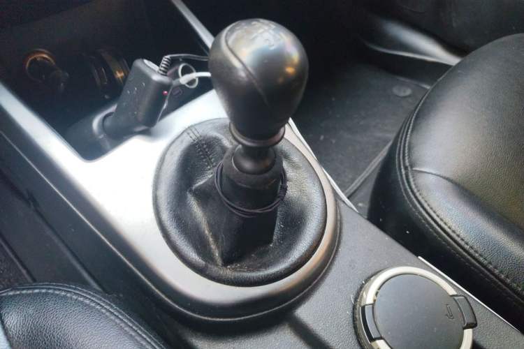 Used Kia Forte 2012 1.6L MT GL Commemorative Edition Gear Lever