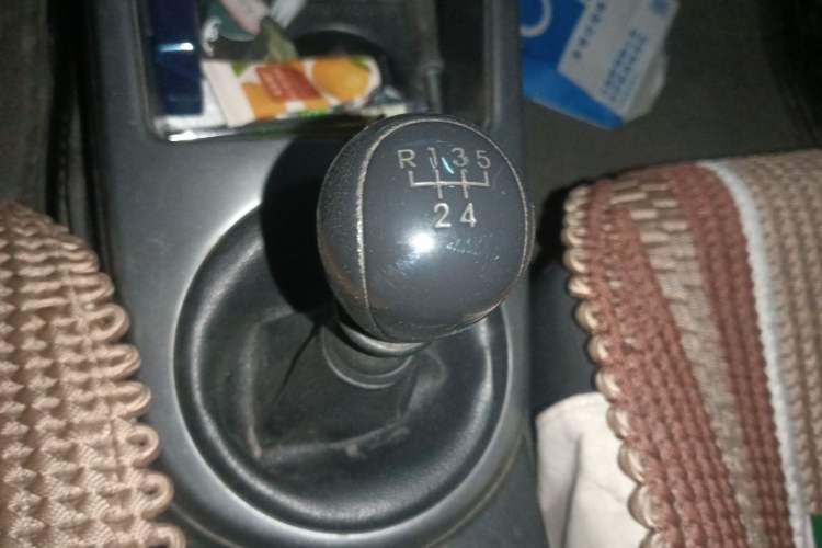 Used Kia Forte 2012 1.6L MT GL Commemorative Edition Gear Lever