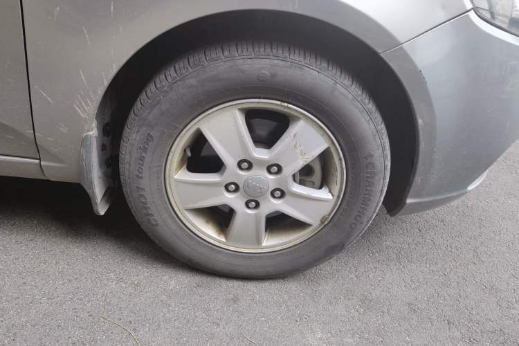 Used Kia Forte 2012 1.6L MT GL Commemorative Edition Right Front Wheel Hub