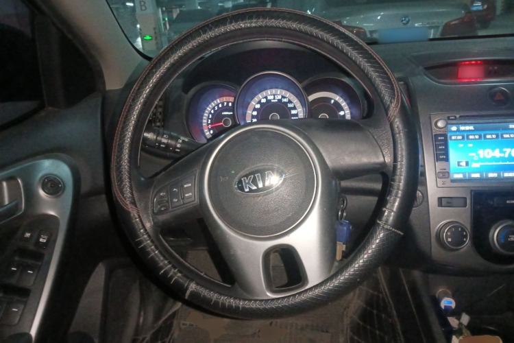 Used Kia Forte 2012 1.6L MT GL Commemorative Edition Steering Wheel