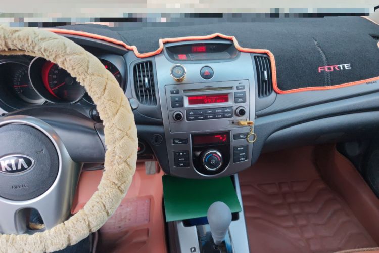 Used Kia Forte 2012 1.6L AT Premium Commemorative Edition Audio And AC Panel