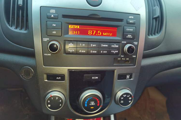 Used Kia Forte 2012 1.6L AT GL Commemorative Edition Audio And AC Panel