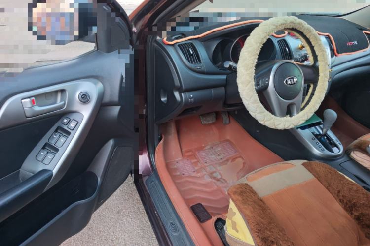 Used Kia Forte 2012 1.6L AT Premium Commemorative Edition Driver Seat