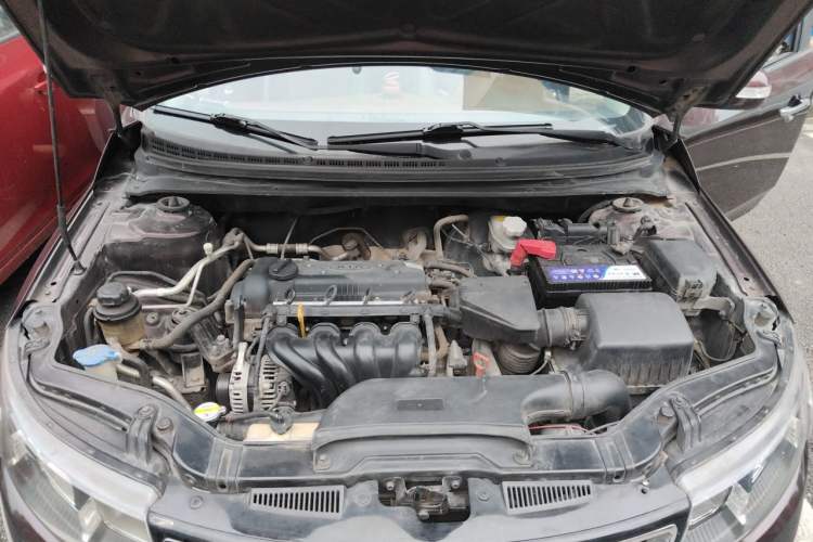 Used Kia Forte 2012 1.6L AT Premium Commemorative Edition Engine Bay