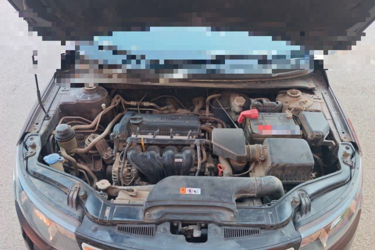 Used Kia Forte 2012 1.6L AT Premium Commemorative Edition Engine Bay