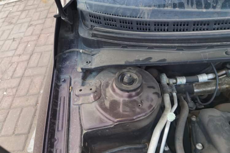 Used Kia Forte 2012 1.6L AT GL Commemorative Edition Engine Bay Right