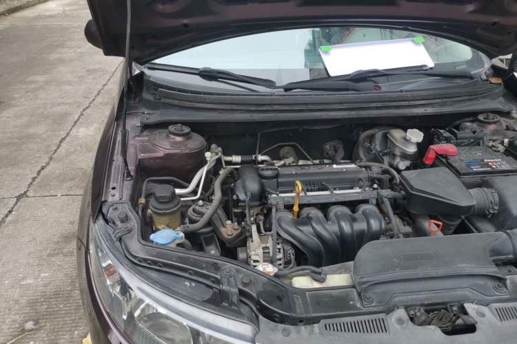 Used Kia Forte 2012 1.6L AT GL Commemorative Edition Engine Bay Right
