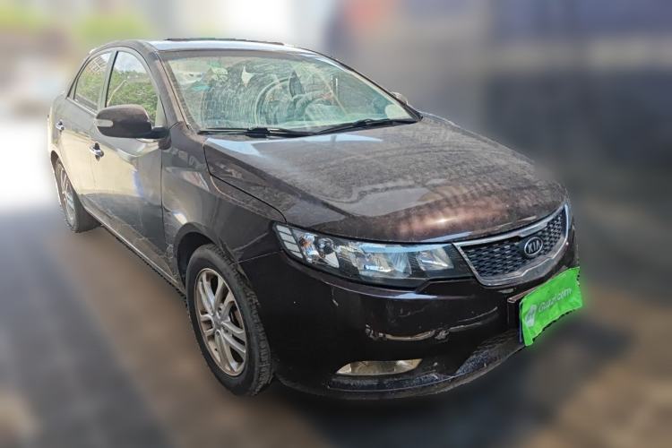 Used Kia Forte 2012 1.6L MT GLS Commemorative Edition Front Right 45 Deg