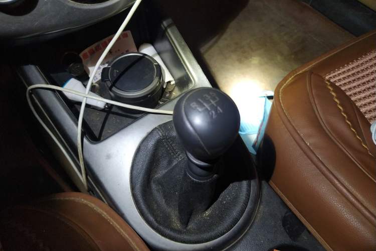 Used Kia Forte 2012 1.6L MT GL Commemorative Edition Gear Lever