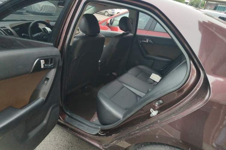 Used Kia Forte 2012 1.6L AT Premium Commemorative Edition Left Rear Seat