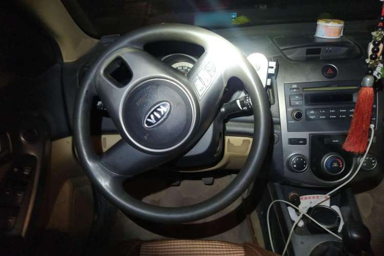 Used Kia Forte 2012 1.6L MT GL Commemorative Edition Steering Wheel