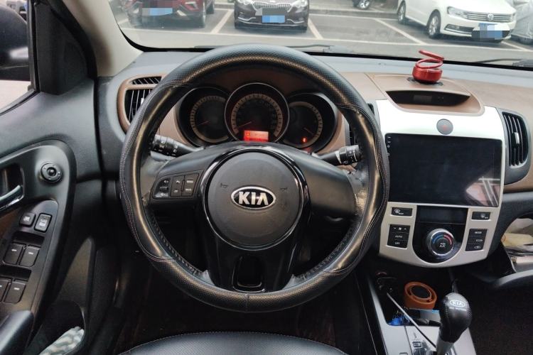 Used Kia Forte 2012 1.6L AT Premium Commemorative Edition Steering Wheel