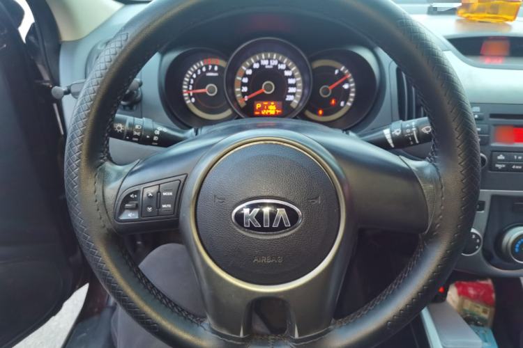 Used Kia Forte 2012 1.6L AT GL Commemorative Edition Steering Wheel