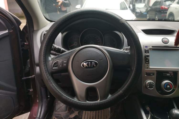 Used Kia Forte 2012 1.6L AT GL Commemorative Edition Steering Wheel