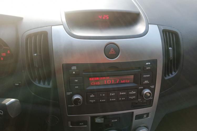 Used Kia Forte 2012 1.6L MT GL Commemorative Edition Audio And AC Panel