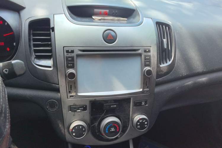 Used Kia Forte 2012 1.6L MT GLS Commemorative Edition Audio And AC Panel