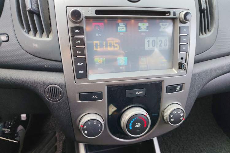 Used Kia Forte 2012 1.6L AT GL Commemorative Edition Audio And AC Panel