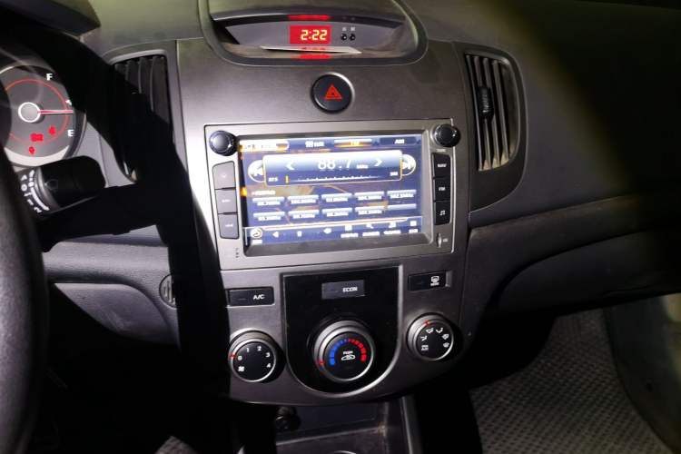 Used Kia Forte 2012 1.6L MT GL Commemorative Edition Audio And AC Panel
