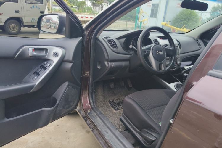 Used Kia Forte 2012 1.6L MT GL Commemorative Edition Driver Seat
