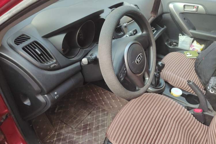 Used Kia Forte 2012 1.6L MT GL Commemorative Edition Driver Seat