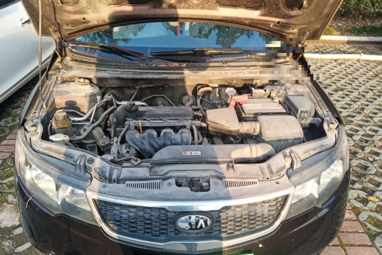 Used Kia Forte 2012 1.6L MT GL Commemorative Edition Engine Bay