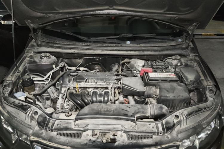 Used Kia Forte 2012 1.6L AT Premium Commemorative Edition Engine Bay