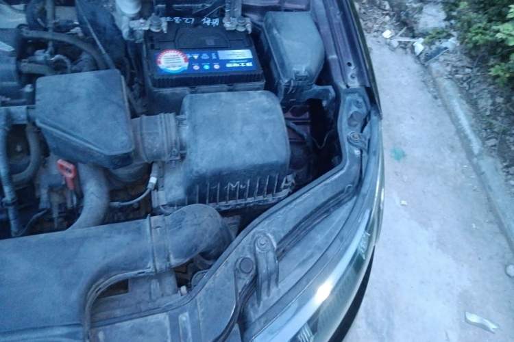 Used Kia Forte 2012 1.6L AT Premium Commemorative Edition Engine Bay Left