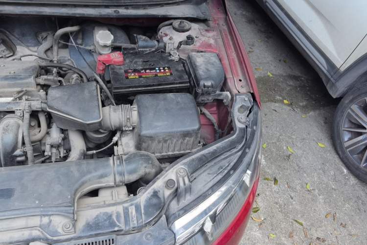Used Kia Forte 2012 1.6L MT GLS Commemorative Edition Engine Bay Left