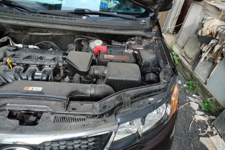 Used Kia Forte 2012 1.6L MT GL Commemorative Edition Engine Bay Left