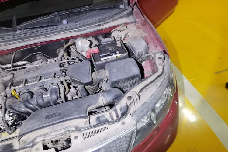 Used Kia Forte 2012 1.6L MT GL Commemorative Edition Engine Bay Left