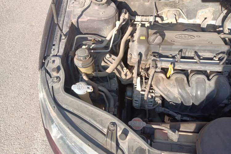 Used Kia Forte 2012 1.6L MT GLS Commemorative Edition Engine Bay Right