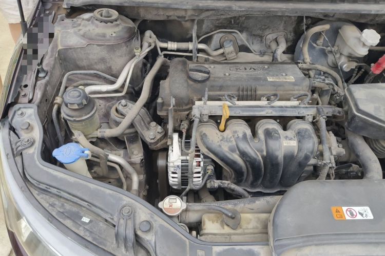 Used Kia Forte 2012 1.6L MT GL Commemorative Edition Engine Bay Right