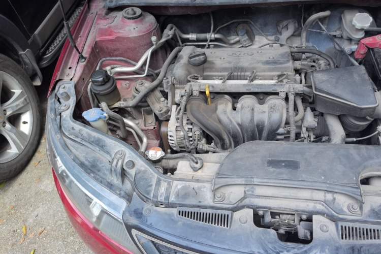 Used Kia Forte 2012 1.6L MT GLS Commemorative Edition Engine Bay Right