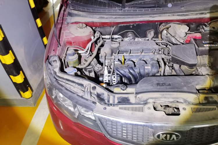 Used Kia Forte 2012 1.6L MT GL Commemorative Edition Engine Bay Right